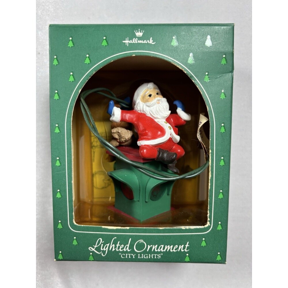 Vintage Hallmark Lighted Ornament City Lights Santa Lamp Post Christmas w/ Box